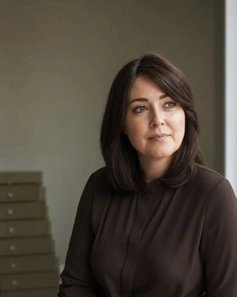 Illustrative portrait of a premium sheitel boutique founder in New York